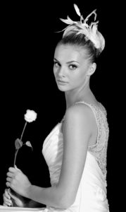 white rose-2bw